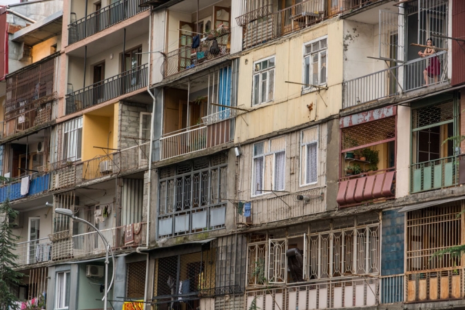 Batum'da yerel halkın yaşadığı mahallelerden birinden bir fotoğraf