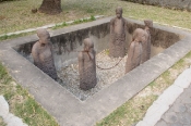 Köle Anıtı (Slave Monument)